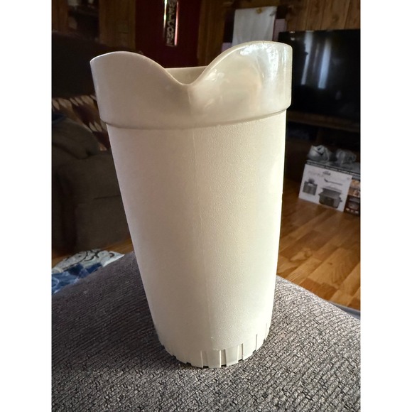 Vintage Tupperware Pitcher Carafe Cream Floral Design with Yellow Lid 874-8 - Picture 4 of 11